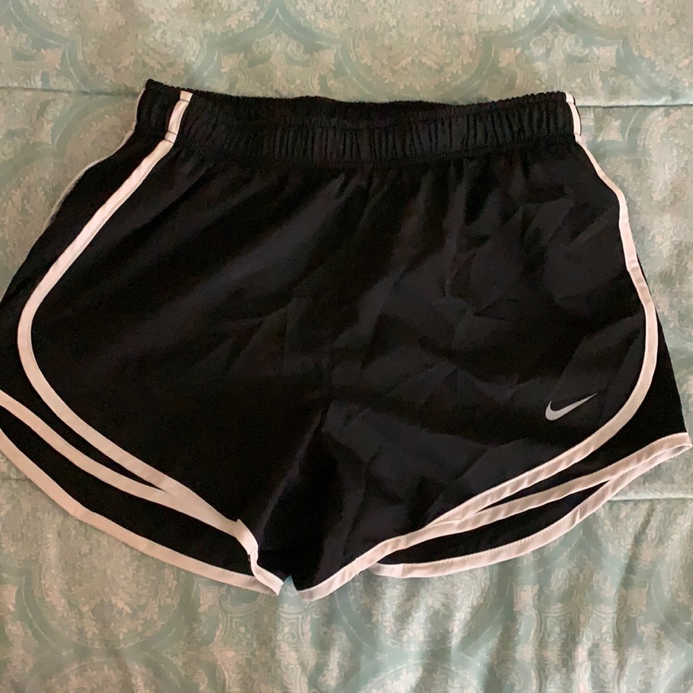 Nike women’s running shorts